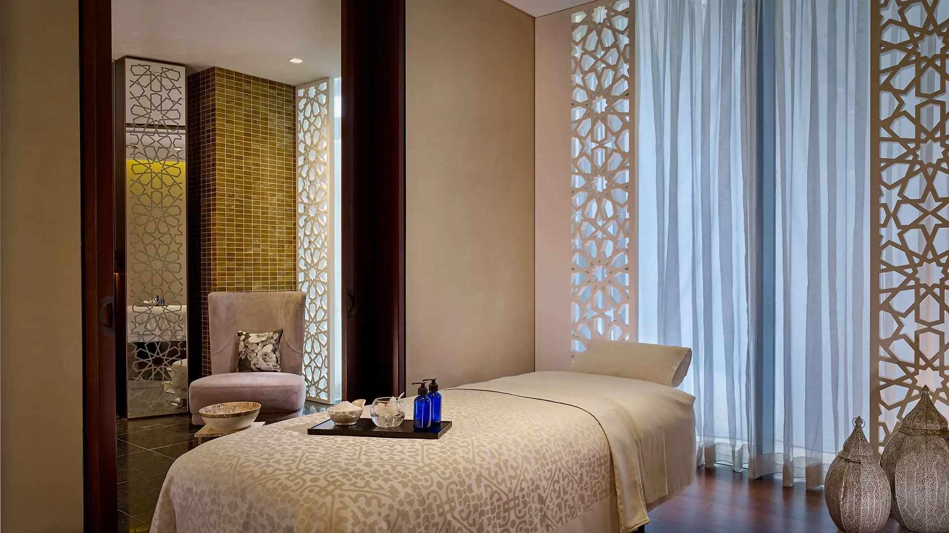 ***** Üdülőközpont Grand Hyatt Abu Dhabi Hotel & Residences Emirates Pearl Egyesült Arab Emírségek
