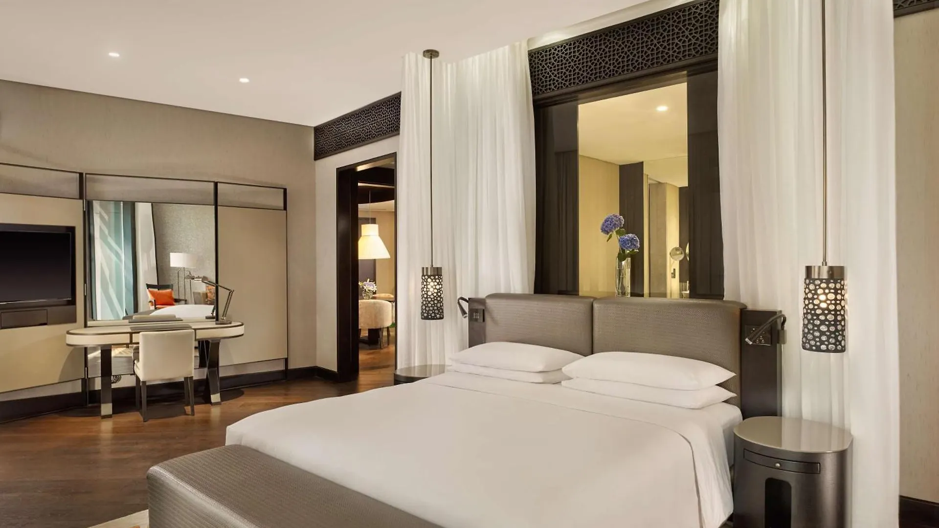 Grand Hyatt Abu Dhabi Hotel & Residences Emirates Pearl 5*,