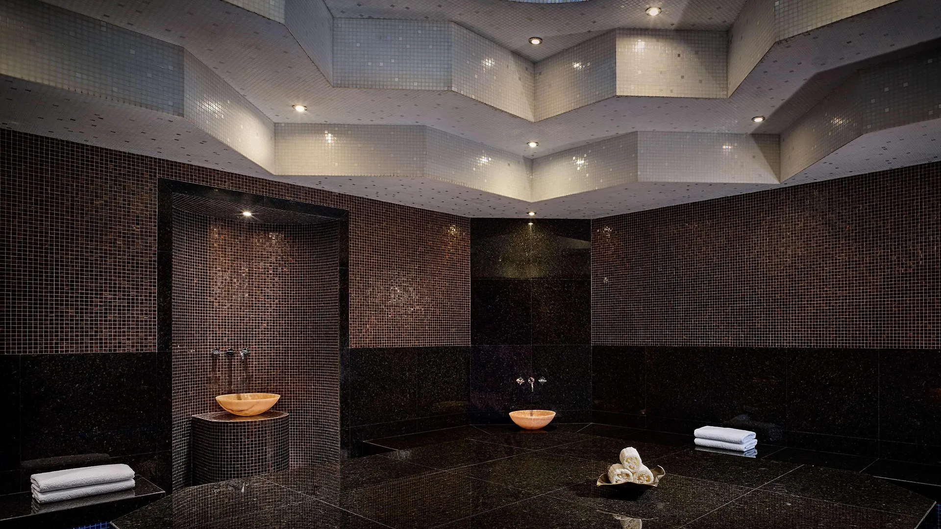 Grand Hyatt Abu Dhabi Hotel & Residences Emirates Pearl 5*,
