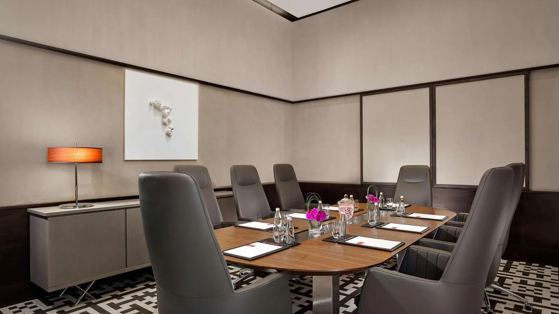 Grand Hyatt Abu Dhabi Hotel & Residences Emirates Pearl 5*,